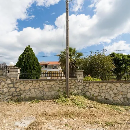 Spiros Hébergement de vacances *